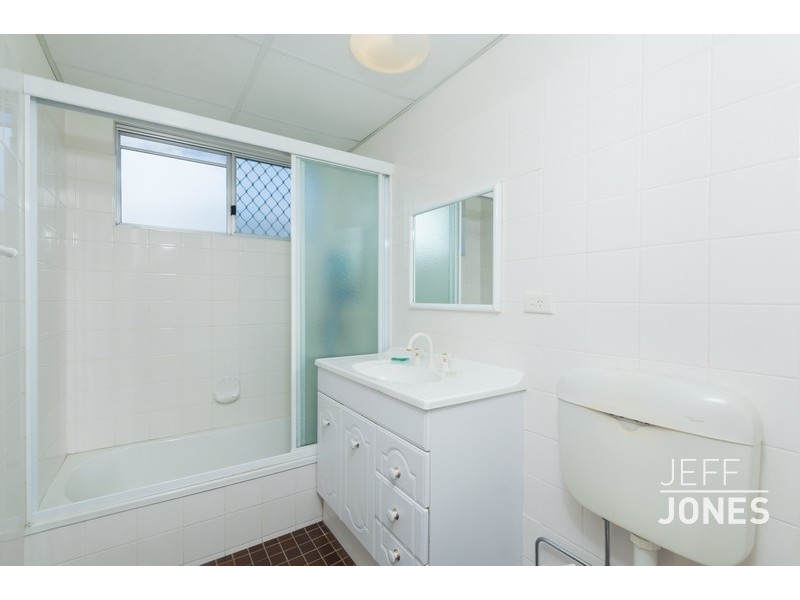 2/56 Kirkland Avenue, Coorparoo QLD 4151