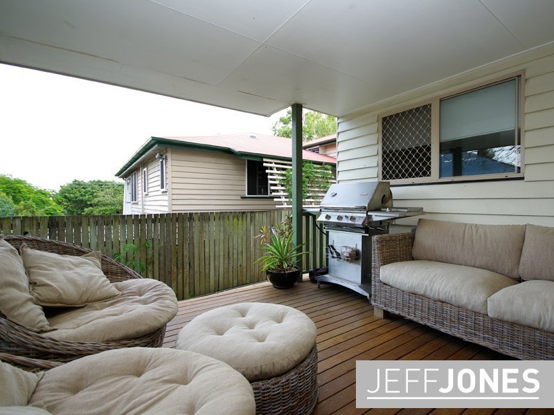 8 Jordan Street, Greenslopes QLD 4120