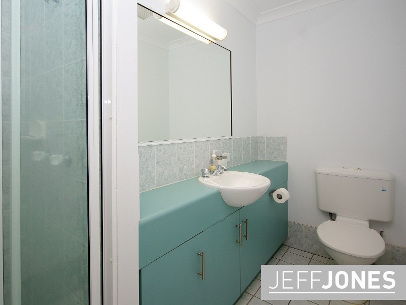 8 Jordan Street, Greenslopes QLD 4120