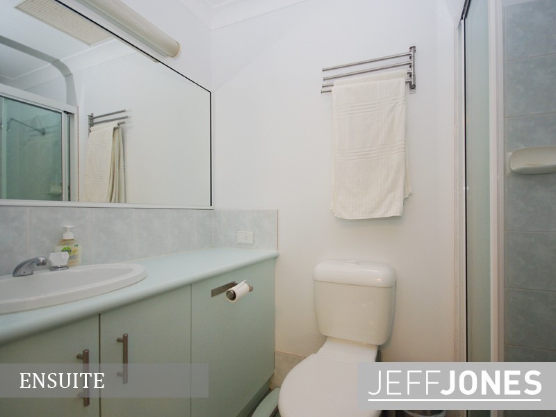 8 Jordan Street, Greenslopes QLD 4120