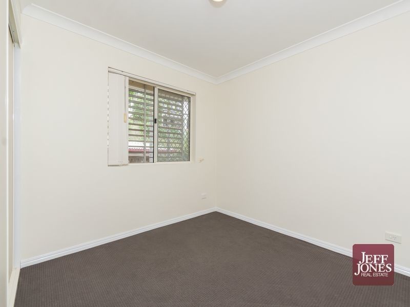 4/16 Knowsley Street, Greenslopes QLD 4120