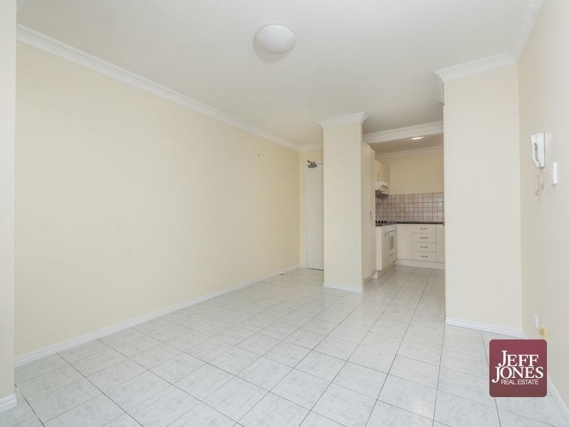 4/16 Knowsley Street, Greenslopes QLD 4120