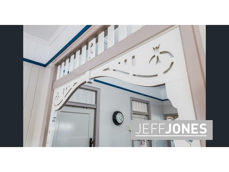 24 Brown Street, Camp Hill QLD 4152