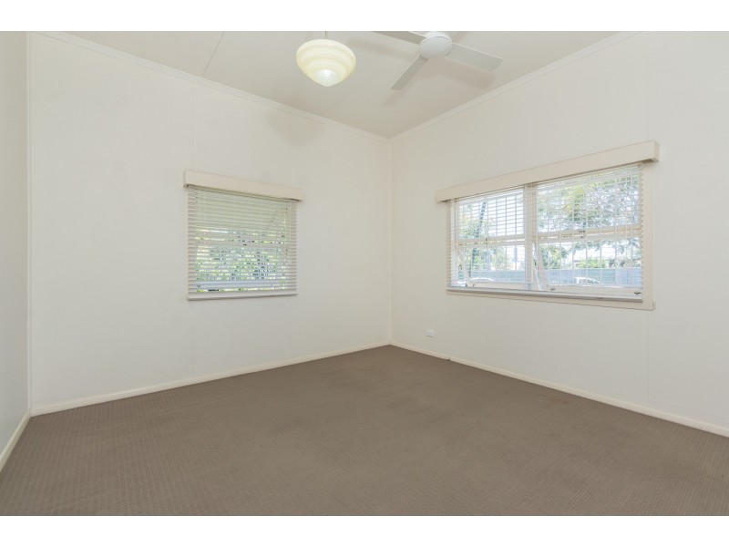 11 Salisbury Street, Woolloongabba QLD 4102