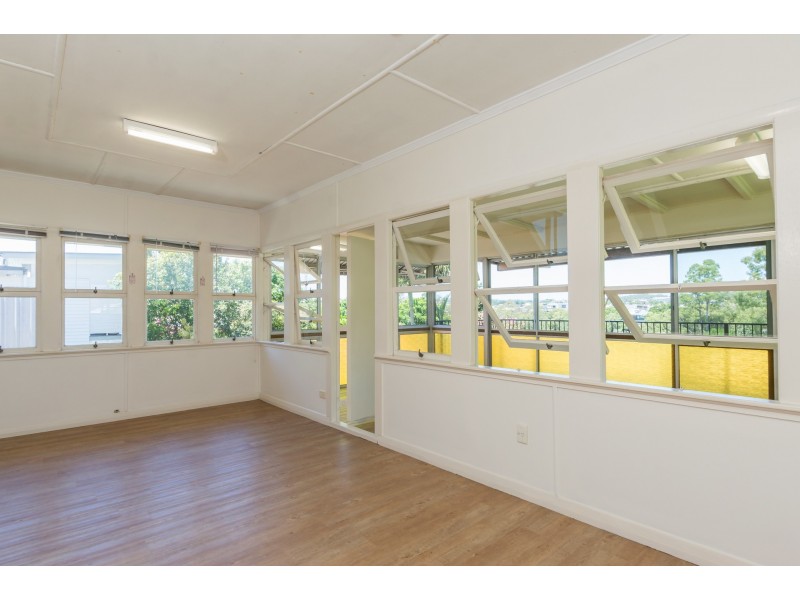 11 Salisbury Street, Woolloongabba QLD 4102