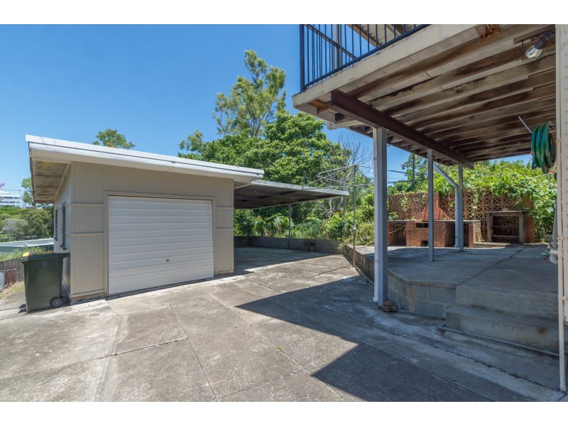 11 Salisbury Street, Woolloongabba QLD 4102