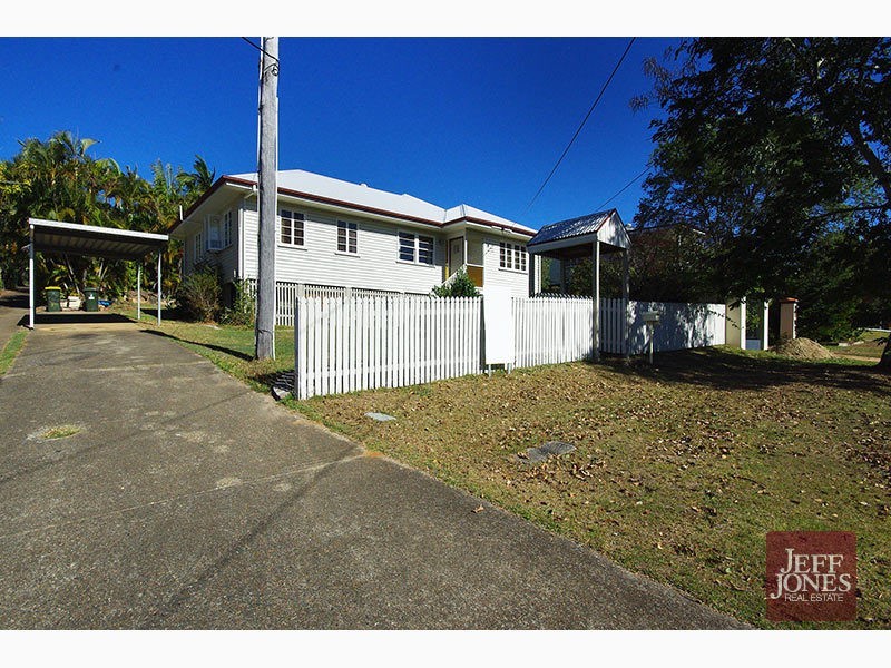 42 Palm Avenue, Holland Park West QLD 4121