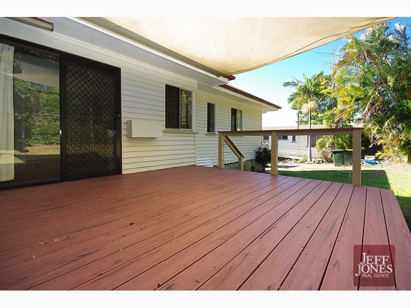 42 Palm Avenue, Holland Park West QLD 4121