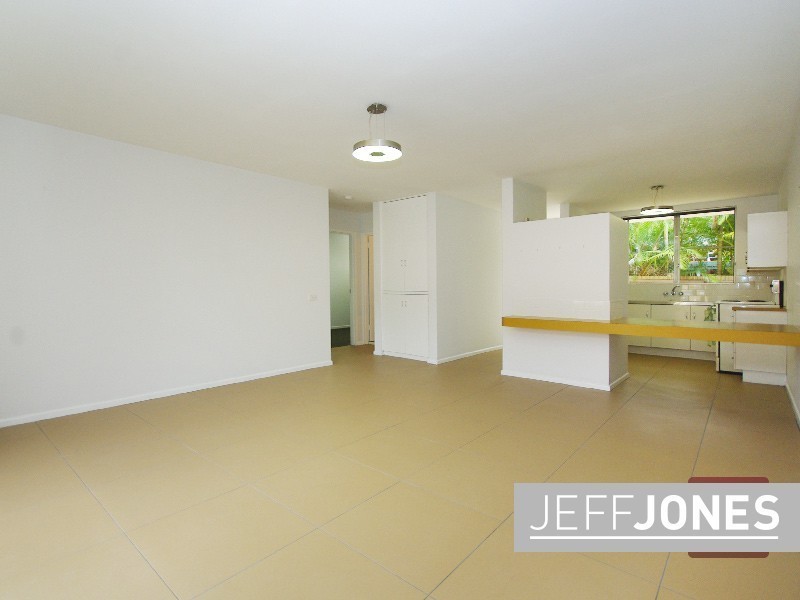 2/33 Dansie Street, Greenslopes QLD 4120