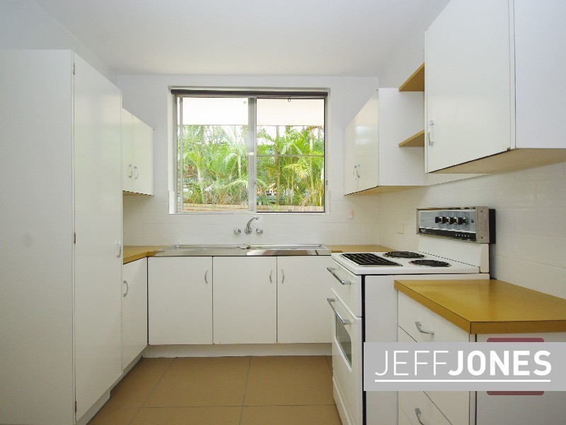 2/33 Dansie Street, Greenslopes QLD 4120