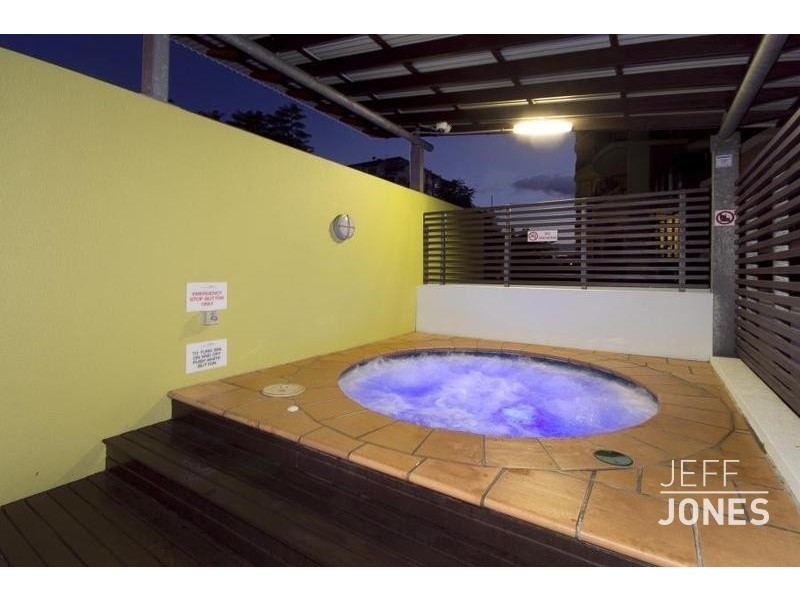 219/8 Land Street, Toowong QLD 4066