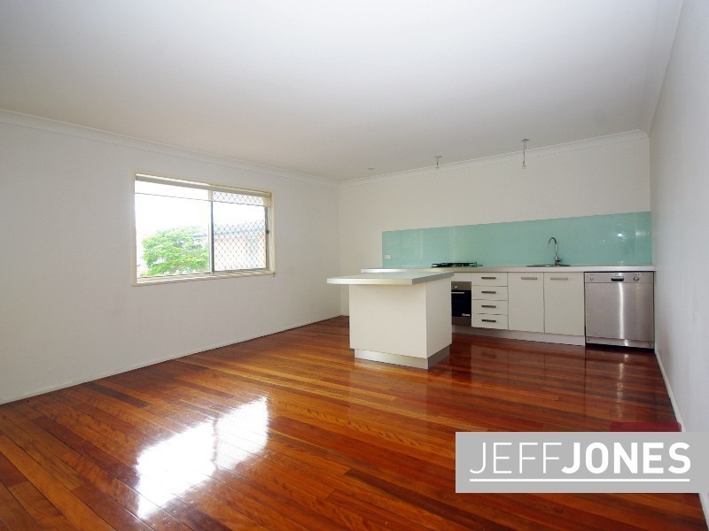 5/8 Ames Street, Coorparoo QLD 4151