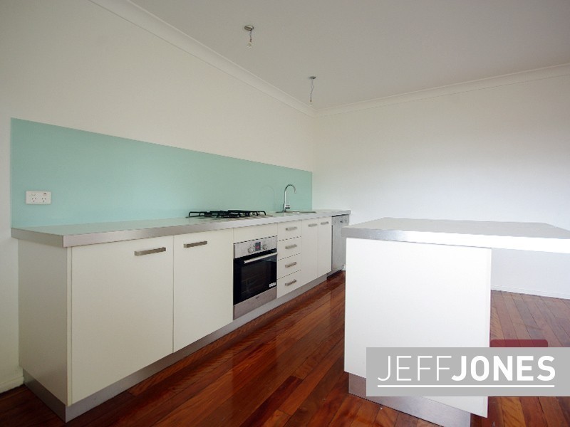 5/8 Ames Street, Coorparoo QLD 4151