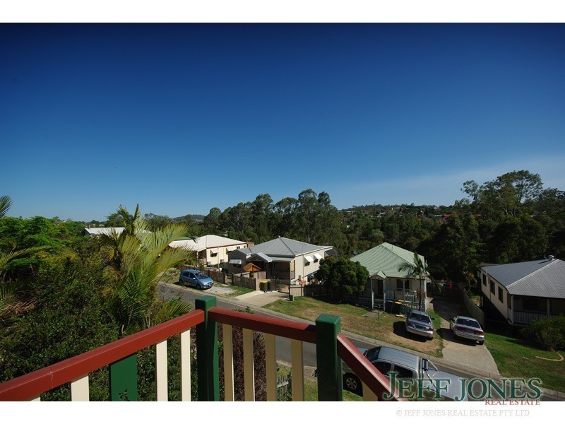 51 Roseglen Street, Greenslopes QLD 4120