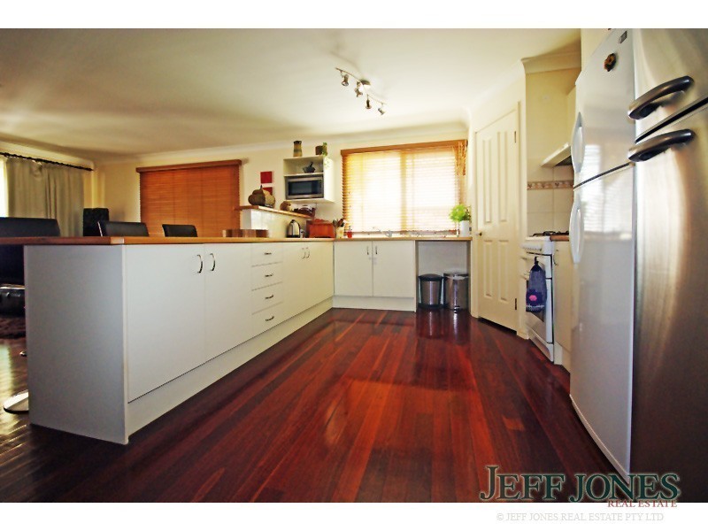 51 Roseglen Street, Greenslopes QLD 4120