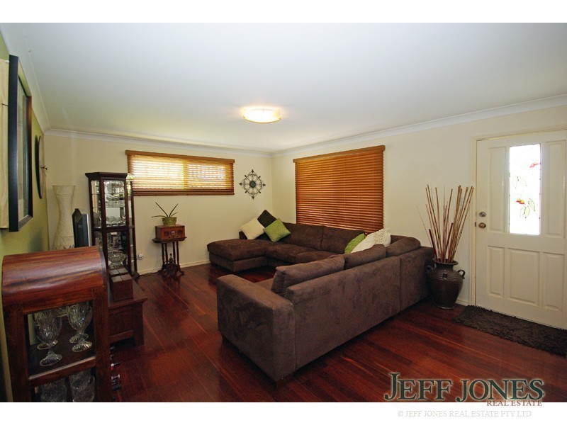 51 Roseglen Street, Greenslopes QLD 4120