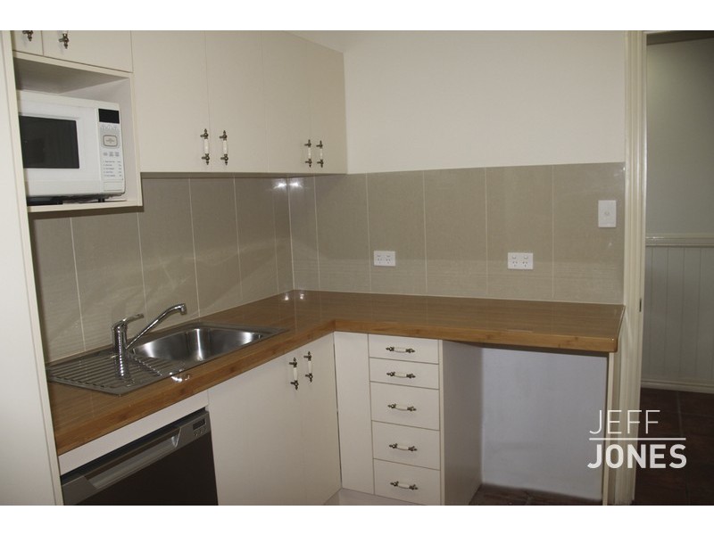 5 Rochdale Avenue, Tarragindi QLD 4121