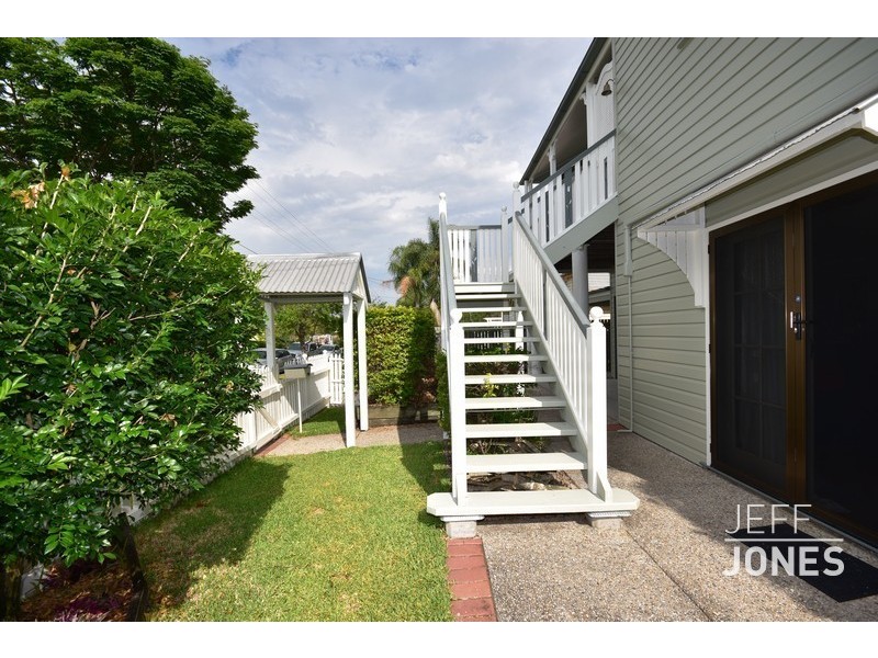 5 Rochdale Avenue, Tarragindi QLD 4121