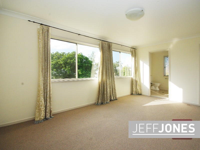 166 Cornwall Street, Greenslopes QLD 4120