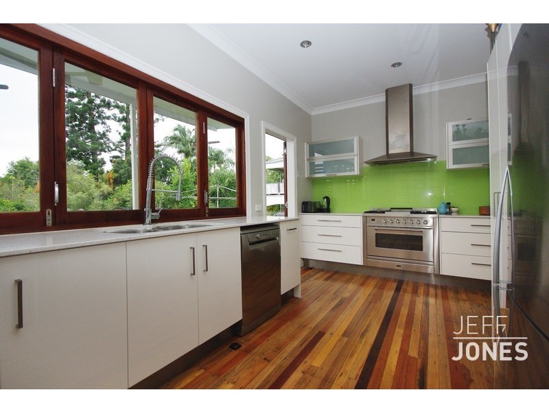 43 Stimpson Street, Fairfield QLD 4103