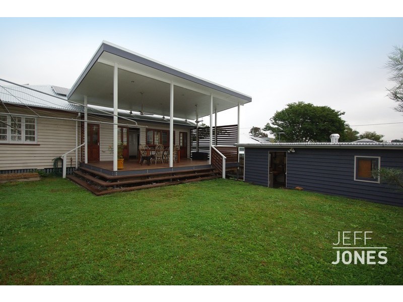 43 Stimpson Street, Fairfield QLD 4103