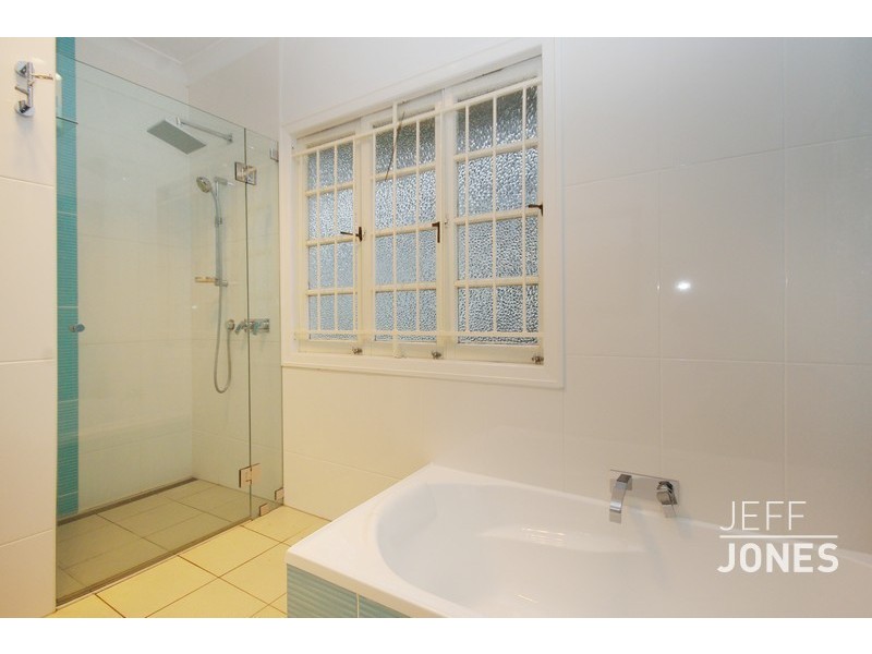 43 Stimpson Street, Fairfield QLD 4103