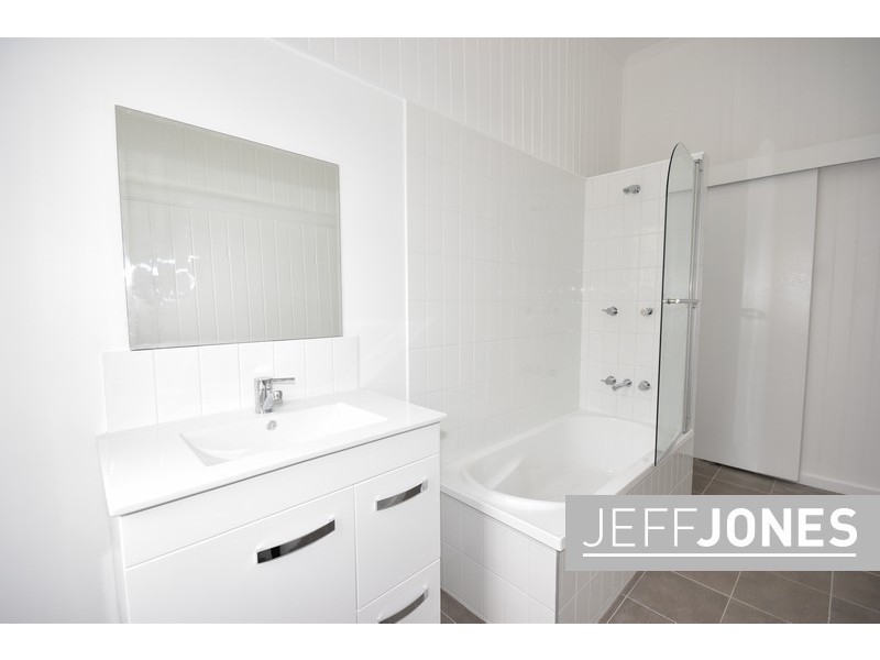16 Somervell Street, Annerley QLD 4103