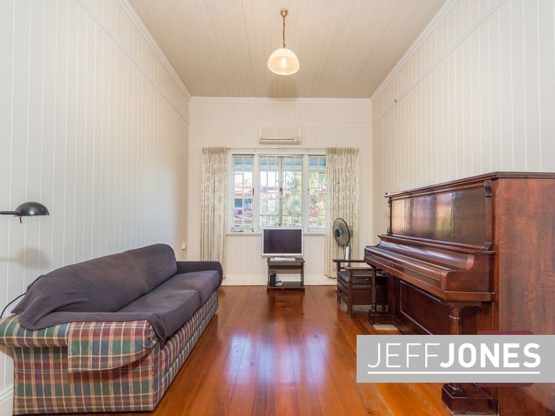 16 Somervell Street, Annerley QLD 4103