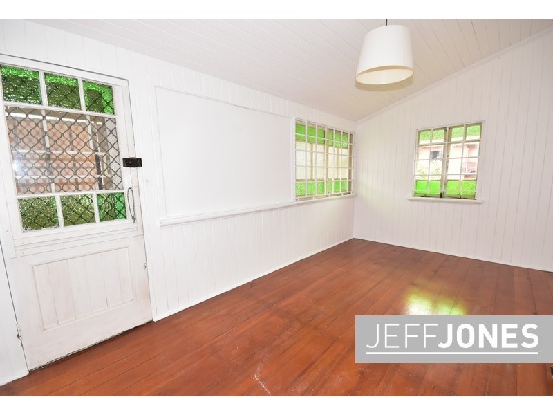 16 Somervell Street, Annerley QLD 4103