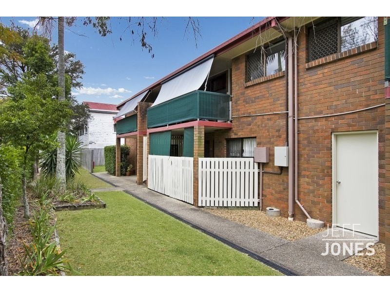 2/84 Victoria Terrace, Greenslopes QLD 4120