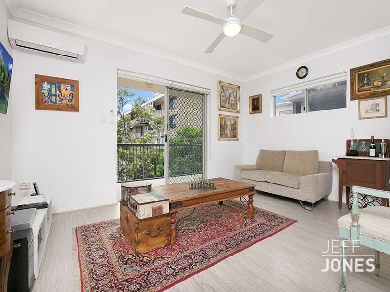 6/56 Knowsley Street, Greenslopes QLD 4120