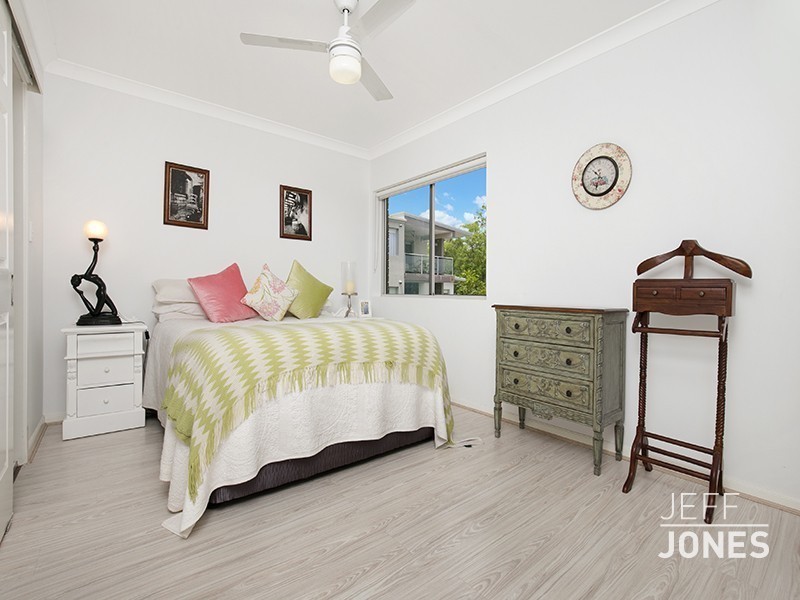 6/56 Knowsley Street, Greenslopes QLD 4120