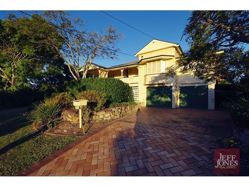 32 Dale Street, Coorparoo QLD 4151