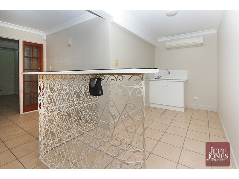 32 Dale Street, Coorparoo QLD 4151