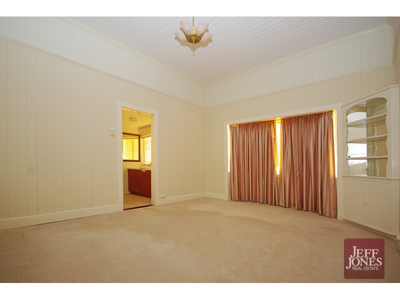 32 Dale Street, Coorparoo QLD 4151