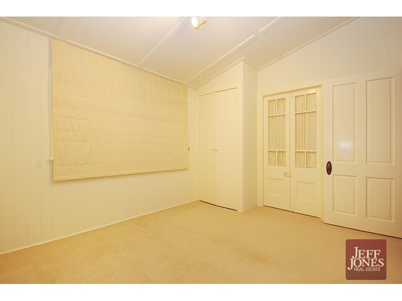 32 Dale Street, Coorparoo QLD 4151