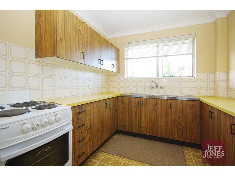 8/24 Carl Street, Woolloongabba QLD 4102