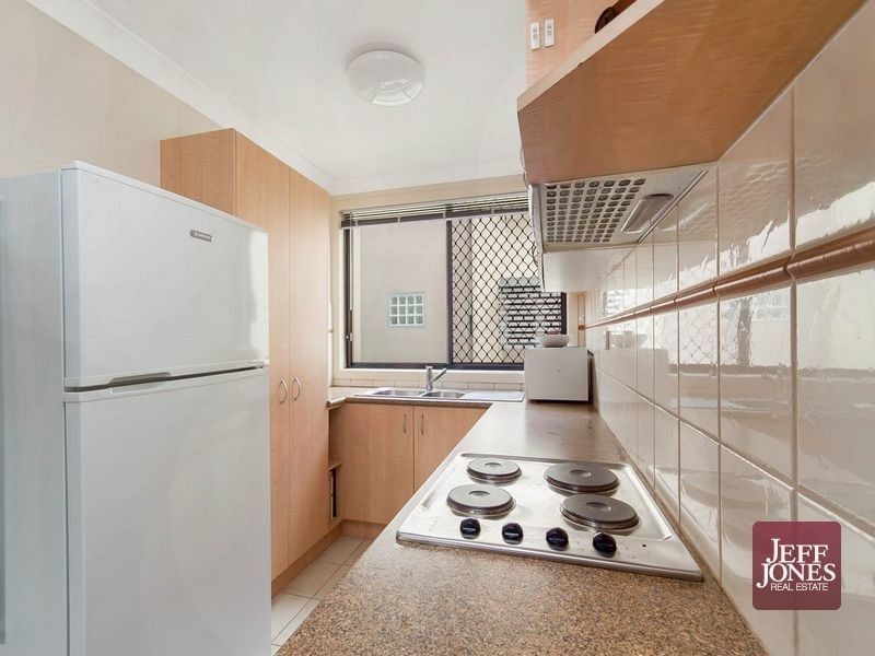 4/44 Douglas Street, Greenslopes QLD 4120