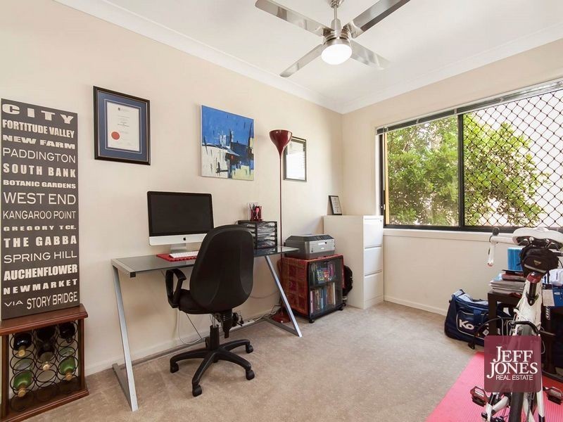4/44 Douglas Street, Greenslopes QLD 4120