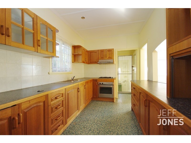 29 Mossgrove Street, Woolloongabba QLD 4102