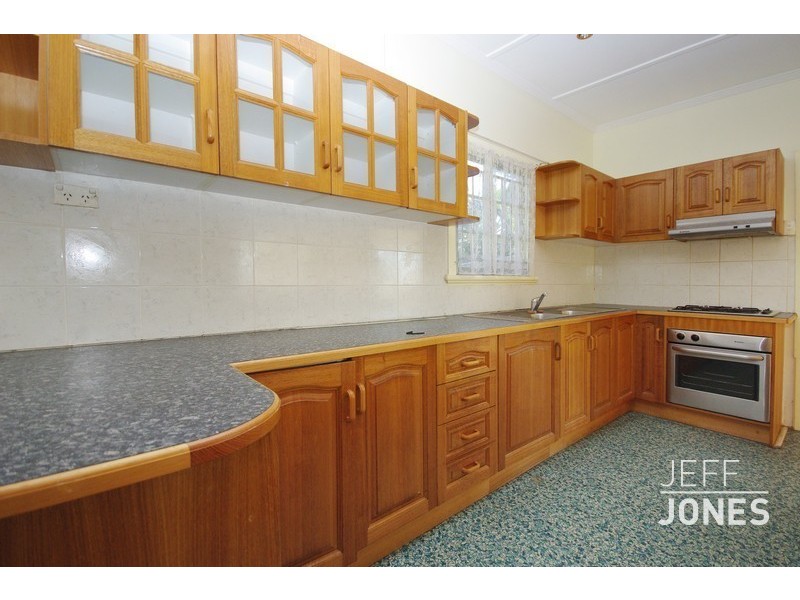 29 Mossgrove Street, Woolloongabba QLD 4102