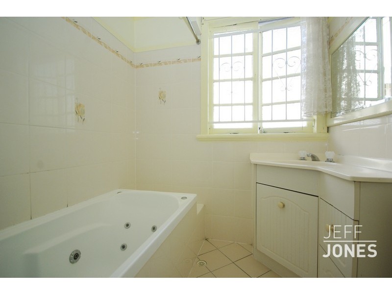 29 Mossgrove Street, Woolloongabba QLD 4102