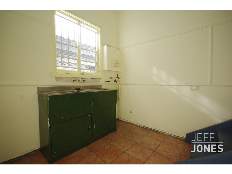 29 Mossgrove Street, Woolloongabba QLD 4102