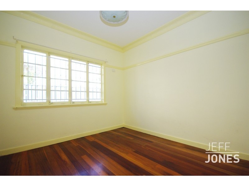 29 Mossgrove Street, Woolloongabba QLD 4102