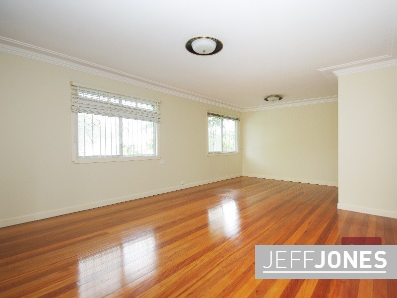 35 Ormonde Road, Yeronga QLD 4104