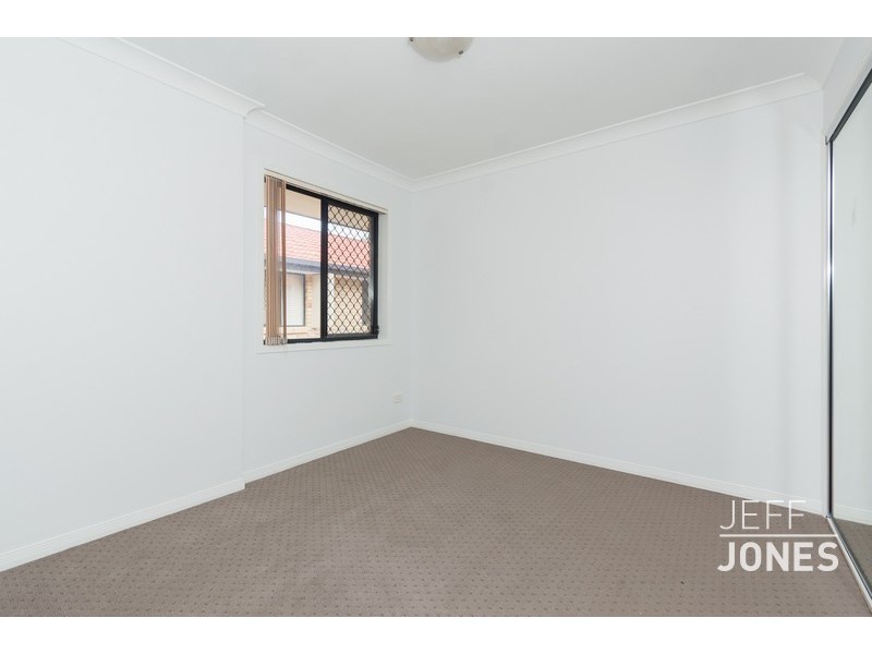 1/52 Knowsley Street, Greenslopes QLD 4120