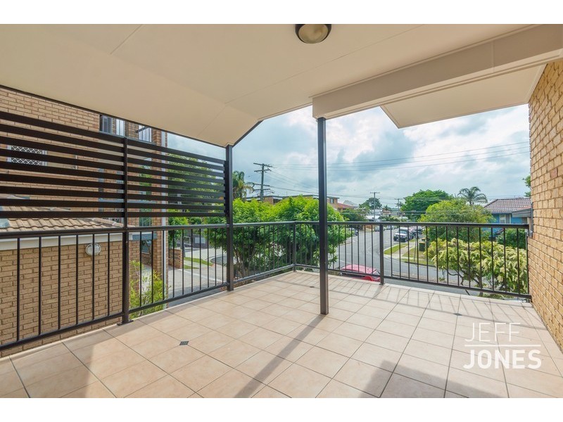 1/52 Knowsley Street, Greenslopes QLD 4120
