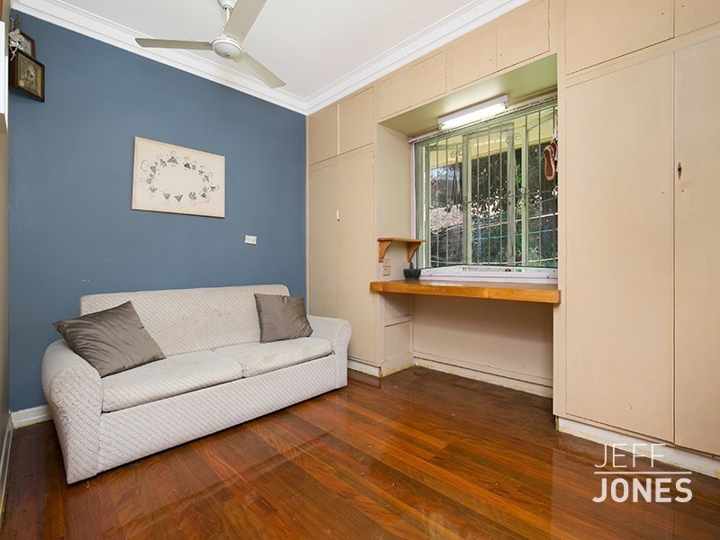 25 Alamine Street, Holland Park QLD 4121