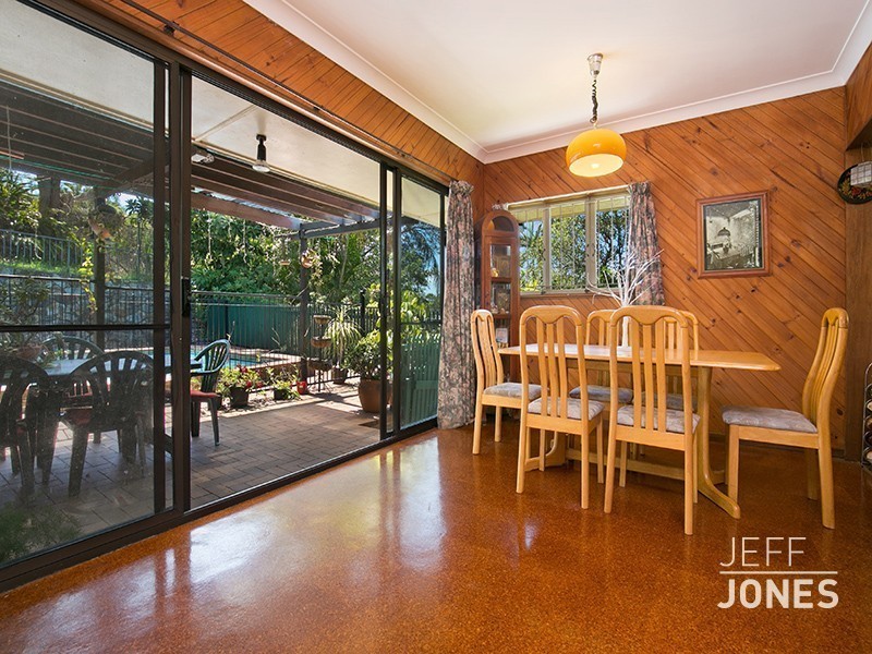 25 Alamine Street, Holland Park QLD 4121