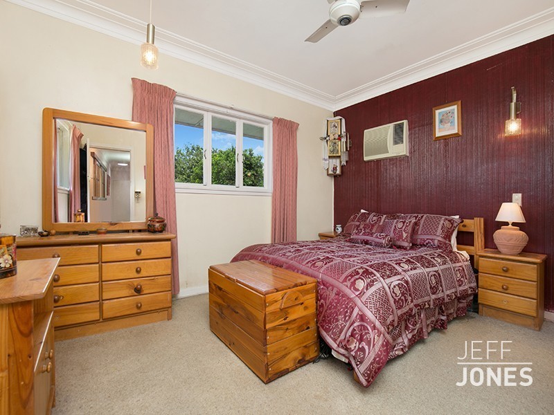 25 Alamine Street, Holland Park QLD 4121